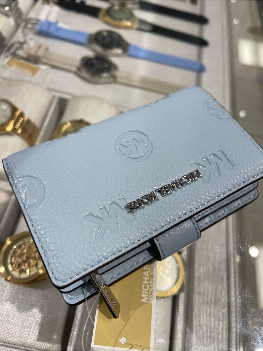 Michael Kors Jet Set Travel Md MK Logo Debossed Bifold Wallet
Pale Ocean 
NWT - Picture 14 of 16